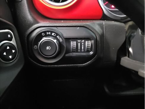 Used 2022 Jeep Wrangler Unlimited Rubicon w/ LED Lighting Group image 30