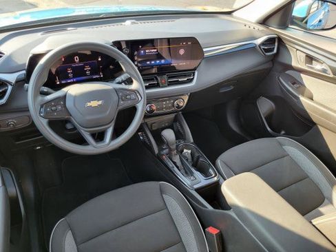 Used 2025 Chevrolet TrailBlazer LT AWD/4WD image 25