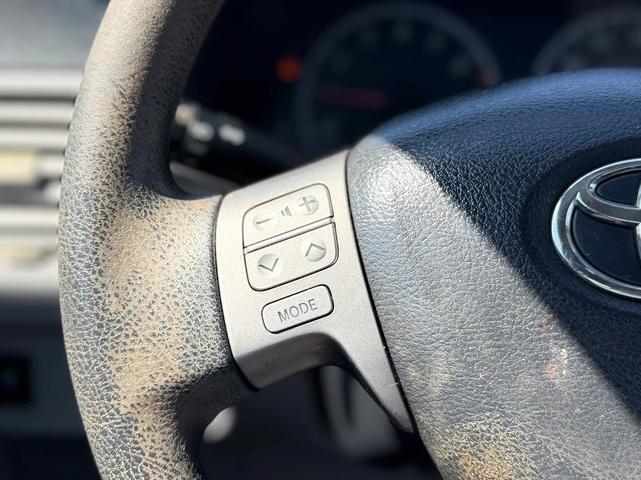 Used 2012 Toyota Corolla LE FWD image 28