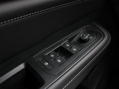 New 2026 Volkswagen Atlas Cross Sport SEL R-Line image 7