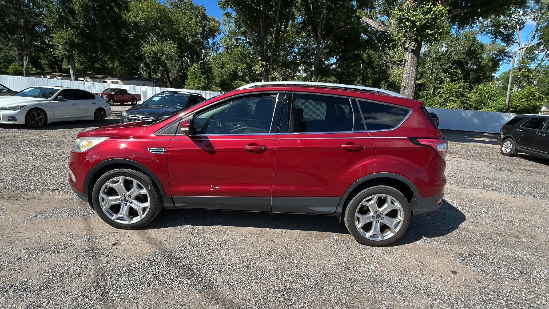 Used 2017 Ford Escape Titanium FWD image 14