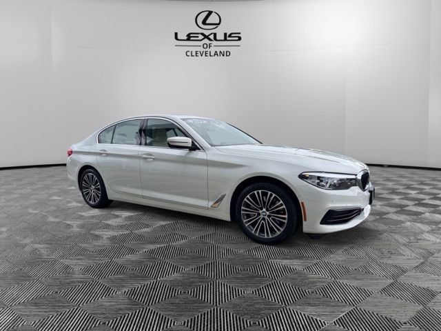 Used 2019 BMW 540i xDrive w/ Premium Package AWD/4WD image 2