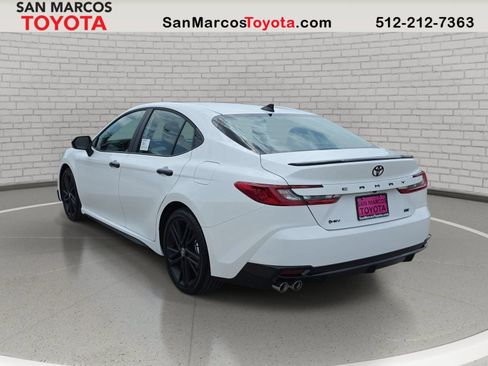 New 2026 Toyota Camry Hybrid w/ Multimedia Upgrade Package FWD image 7