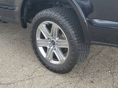 Used 2019 Ford F150 Lariat w/ Equipment Group 502A Luxury AWD/4WD image 36