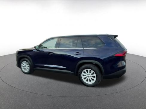 Used 2025 Toyota Grand Highlander FWD image 10