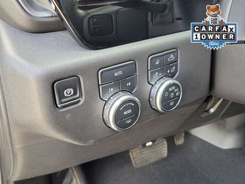 Used 2025 GMC Sierra 1500 SLT AWD/4WD image 17