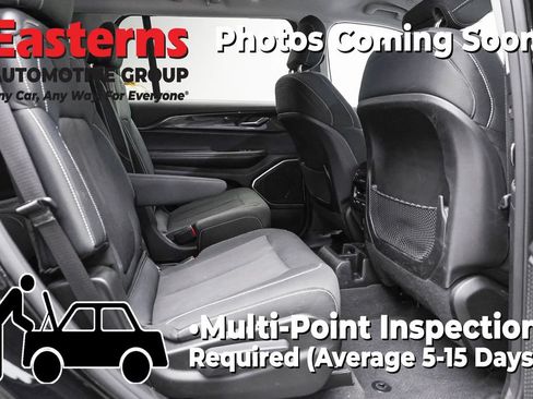 Used 2022 Jeep Grand Cherokee L Laredo w/ Luxury Tech Group I AWD/4WD image 23