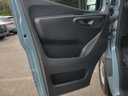 Used 2024 Mercedes-Benz Sprinter 2500 image 19