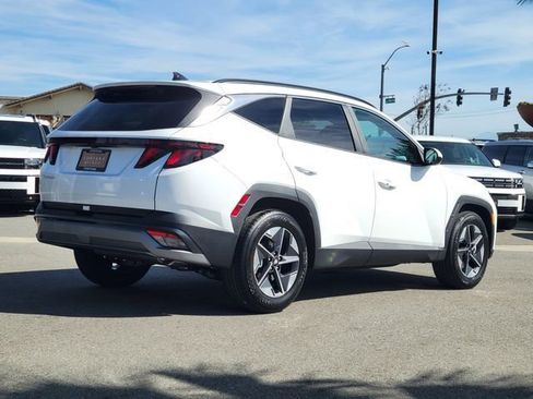 New 2026 Hyundai Tucson SEL image 2