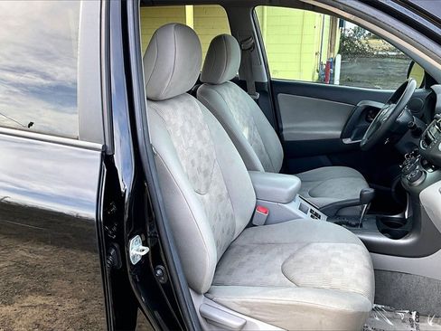 Used 2011 Toyota RAV4 4WD V6 w/ 3rd Row image 10