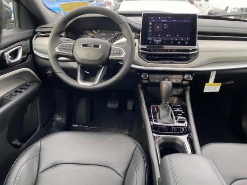 New 2026 Jeep Compass Limited image 8