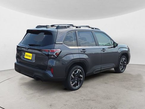Used 2025 Subaru Forester Limited w/ Popular Package #2 AWD/4WD image 5