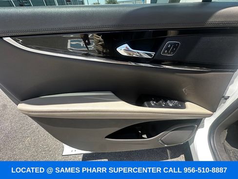 Used 2023 Lincoln Nautilus FWD w/ Premium Package image 18
