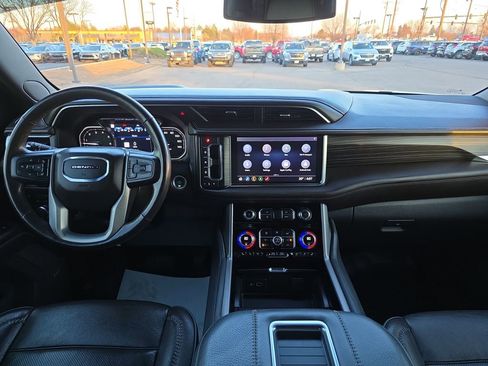 Used 2021 GMC Yukon Denali image 12