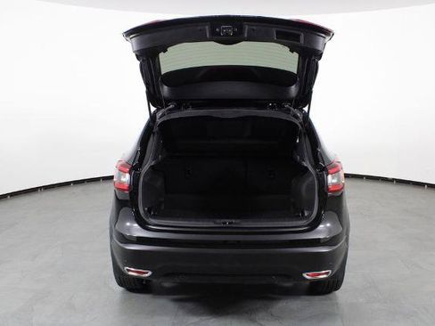 Certified 2021 Nissan Rogue Sport SL FWD image 17