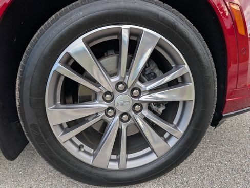 Used 2021 Cadillac XT6 Premium Luxury image 39