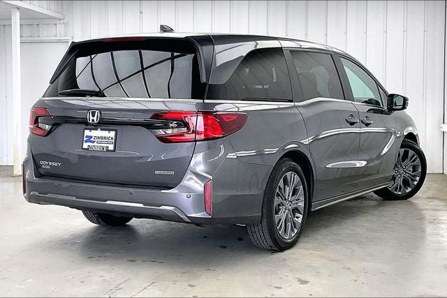 Certified 2025 Honda Odyssey Touring image 12