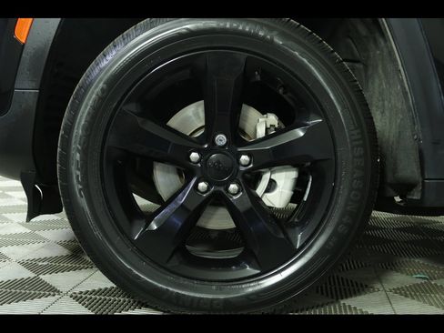 Used 2022 Jeep Grand Cherokee Altitude image 6