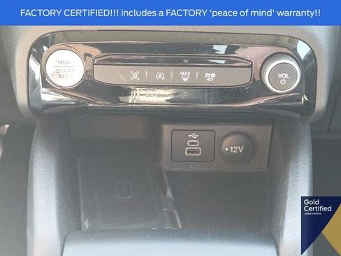 Certified 2025 Ford Escape Platinum AWD/4WD image 35
