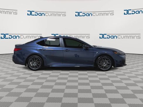 Used 2026 Toyota Camry SE FWD image 9