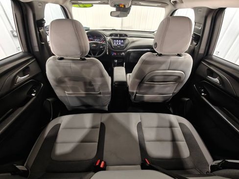 Used 2021 Chevrolet TrailBlazer LS FWD image 24