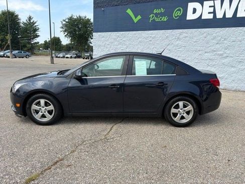 Used 2014 Chevrolet Cruze LT FWD image 2
