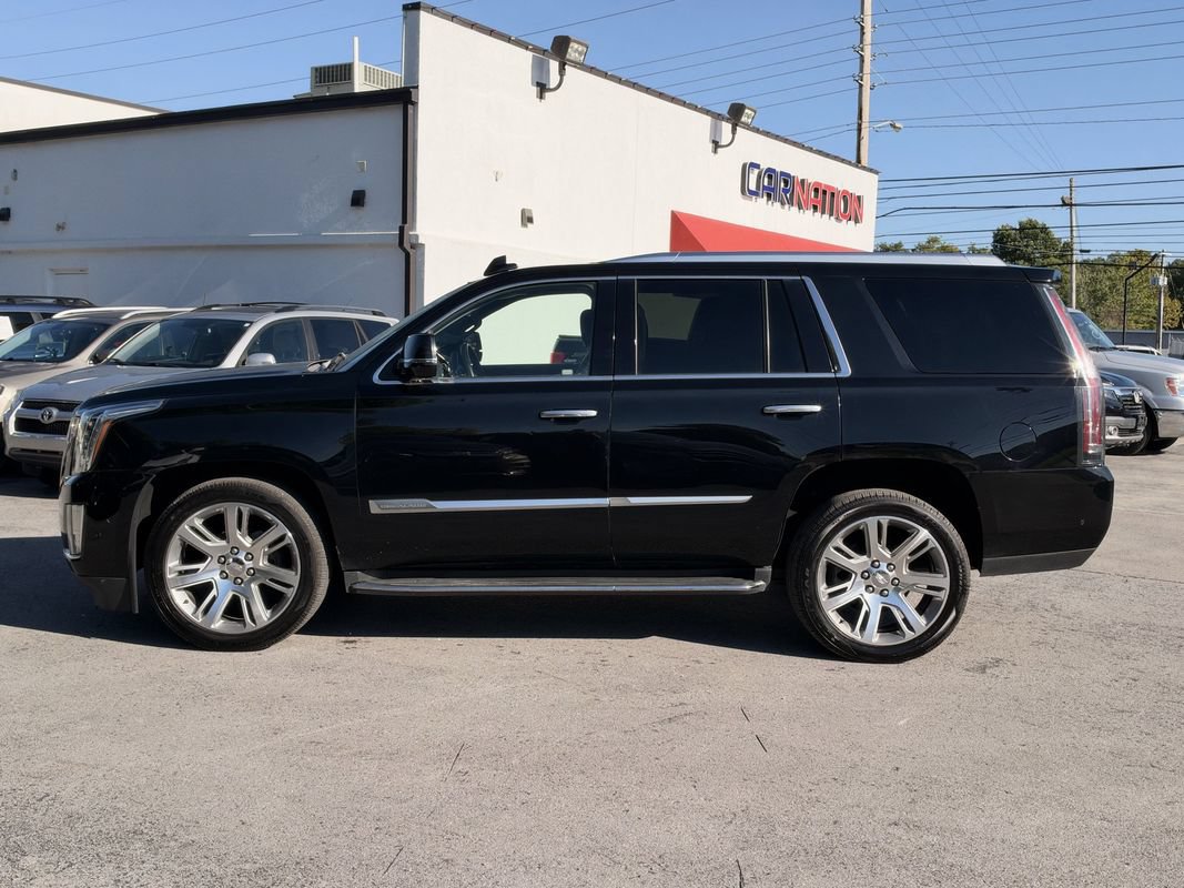 Used 2019 Cadillac Escalade Luxury AWD/4WD image 3