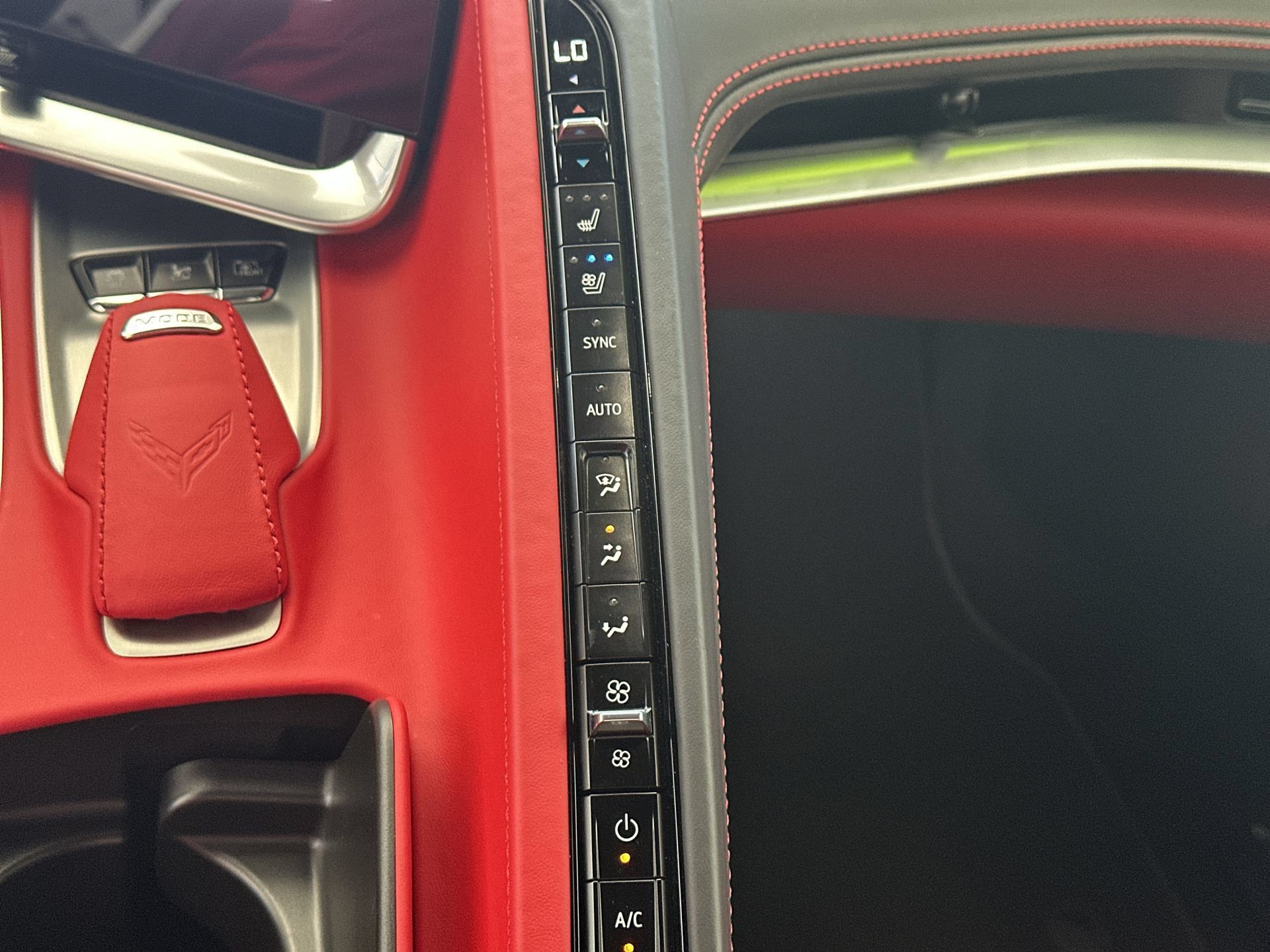 Used 2024 Chevrolet Corvette Stingray Premium Conv w/ Battery Protection Package RWD image 27