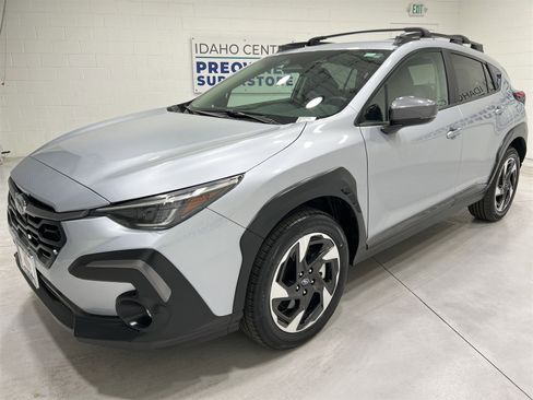 Certified 2025 Subaru Crosstrek 2.5i Limited w/ Crosstrek Mirror Package image 4