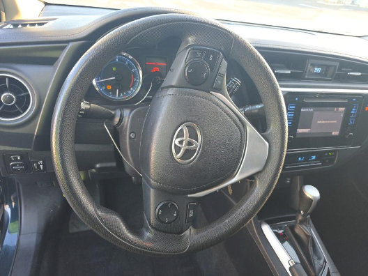 Used 2018 Toyota Corolla LE FWD image 6