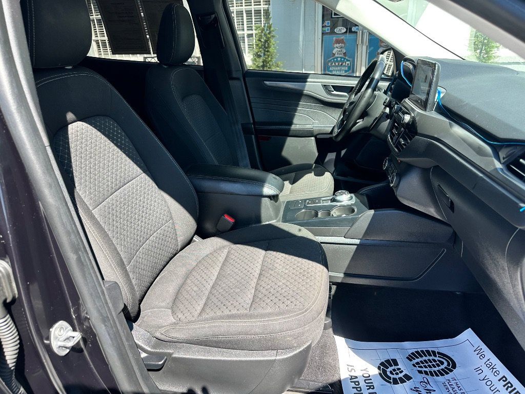 Used 2023 Ford Escape Active w/ Cold Weather Package FWD image 11