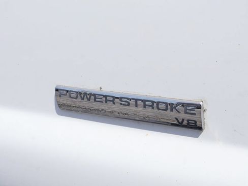Used 2005 Ford F250 2WD Regular Cab Super Duty image 15