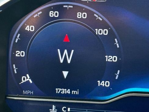 Used 2025 Chevrolet Silverado 2500 ZR2 w/ Technology Package image 23