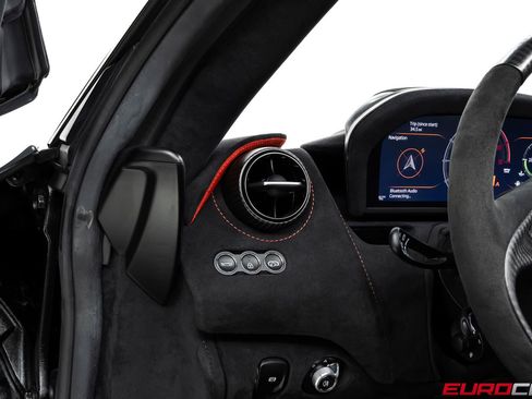 Used 2022 McLaren 765LT RWD image 35