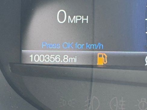 Used 2020 Ford Edge ST-Line w/ Cold Weather Package image 22