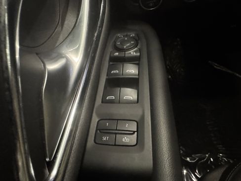 Used 2022 Chevrolet Suburban Z71 w/ Z71 Off-Road Package image 20