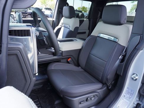 New 2026 GMC Hummer EV 4x4 Crew Cab image 13
