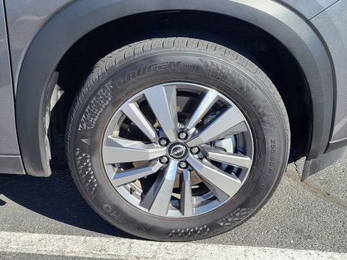 Used 2025 Nissan Pathfinder SL image 6