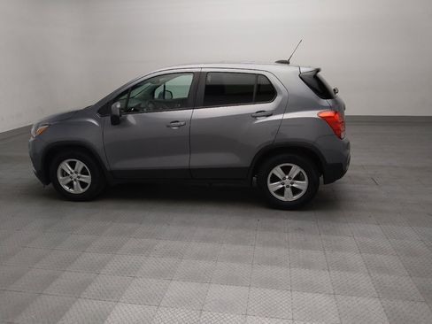 Used 2020 Chevrolet Trax LS w/ Tint and Cruise Package FWD image 3