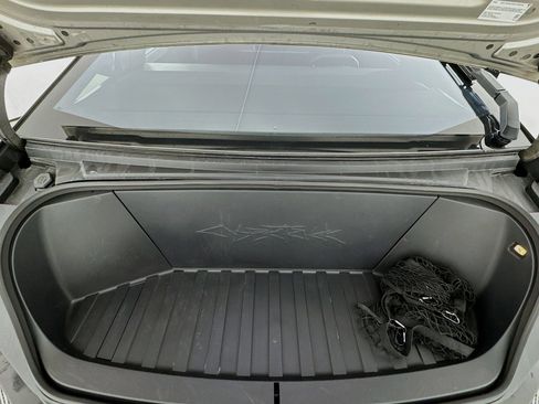 Used 2024 Tesla Cybertruck AWD Crew Cab image 10