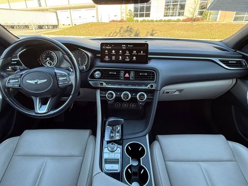 Used 2022 Genesis G70 2.0T image 22