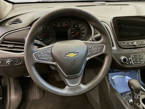 Used 2024 Chevrolet Malibu LT image 18