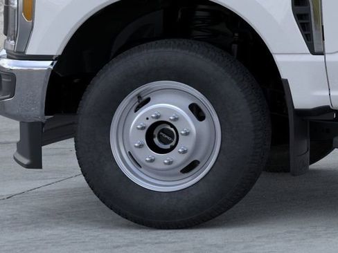 New 2024 Ford F350 XL w/ XL Chrome Package image 19