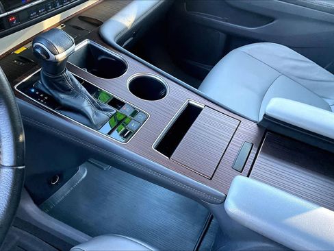 Used 2021 Toyota Sienna XLE image 16