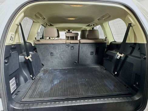 Used 2023 Lexus GX 460 Premium image 31