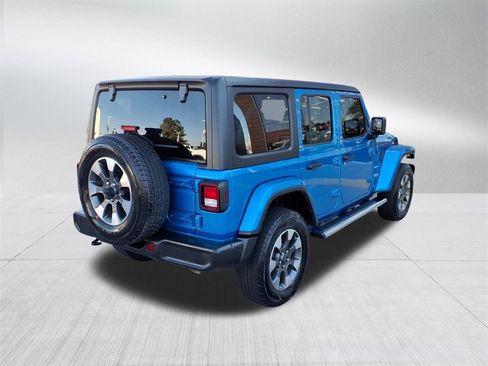 Used 2022 Jeep Wrangler Unlimited Sahara w/ Cold Weather Group image 4
