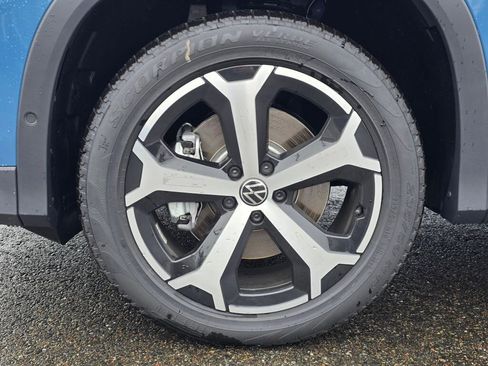 New 2026 Volkswagen Tiguan SE image 11