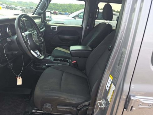 Used 2020 Jeep Gladiator Sport w/ Quick Order Package 24S AWD/4WD image 3