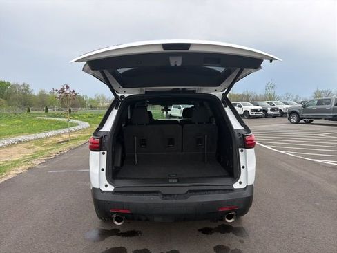 Used 2023 Chevrolet Traverse LT image 11