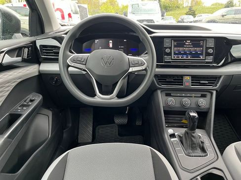Certified 2022 Volkswagen Taos S FWD image 20